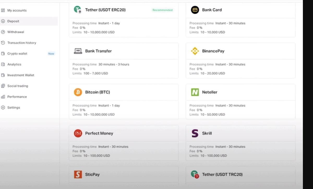 Pantalla de depósito de Exness con métodos disponibles incluyendo tarjetas y criptomonedas