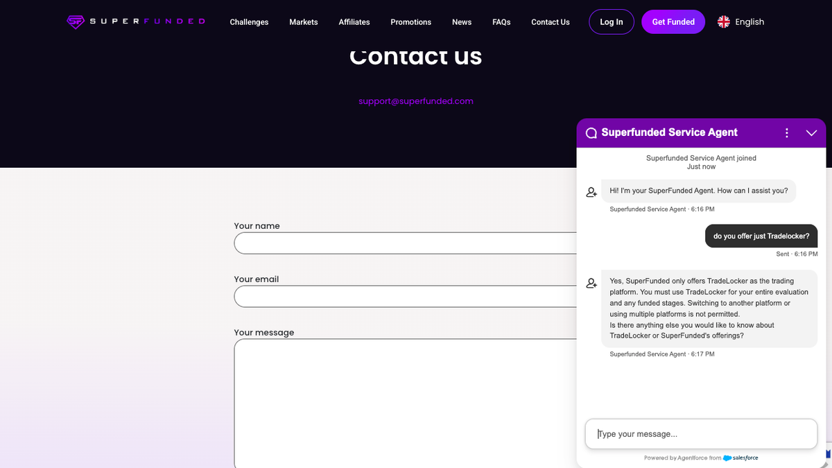 Centro assistenza SuperFunded con chat live, email di supporto