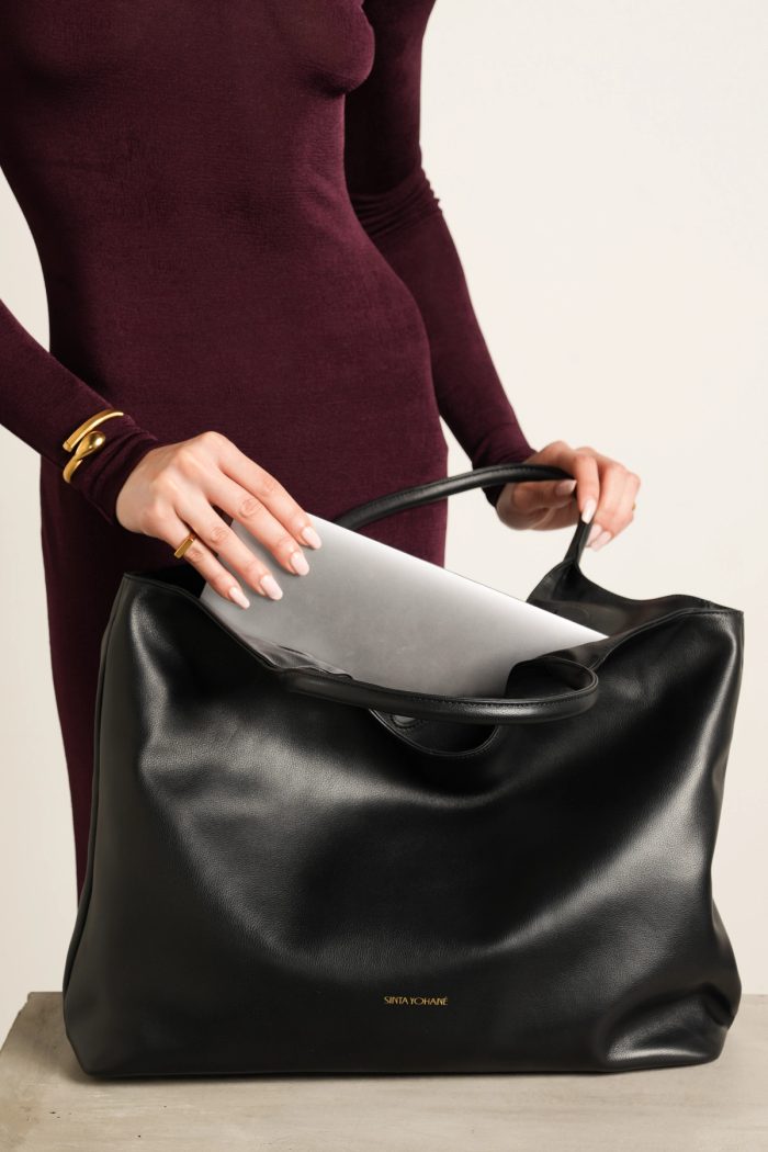 Essential 01 Tote