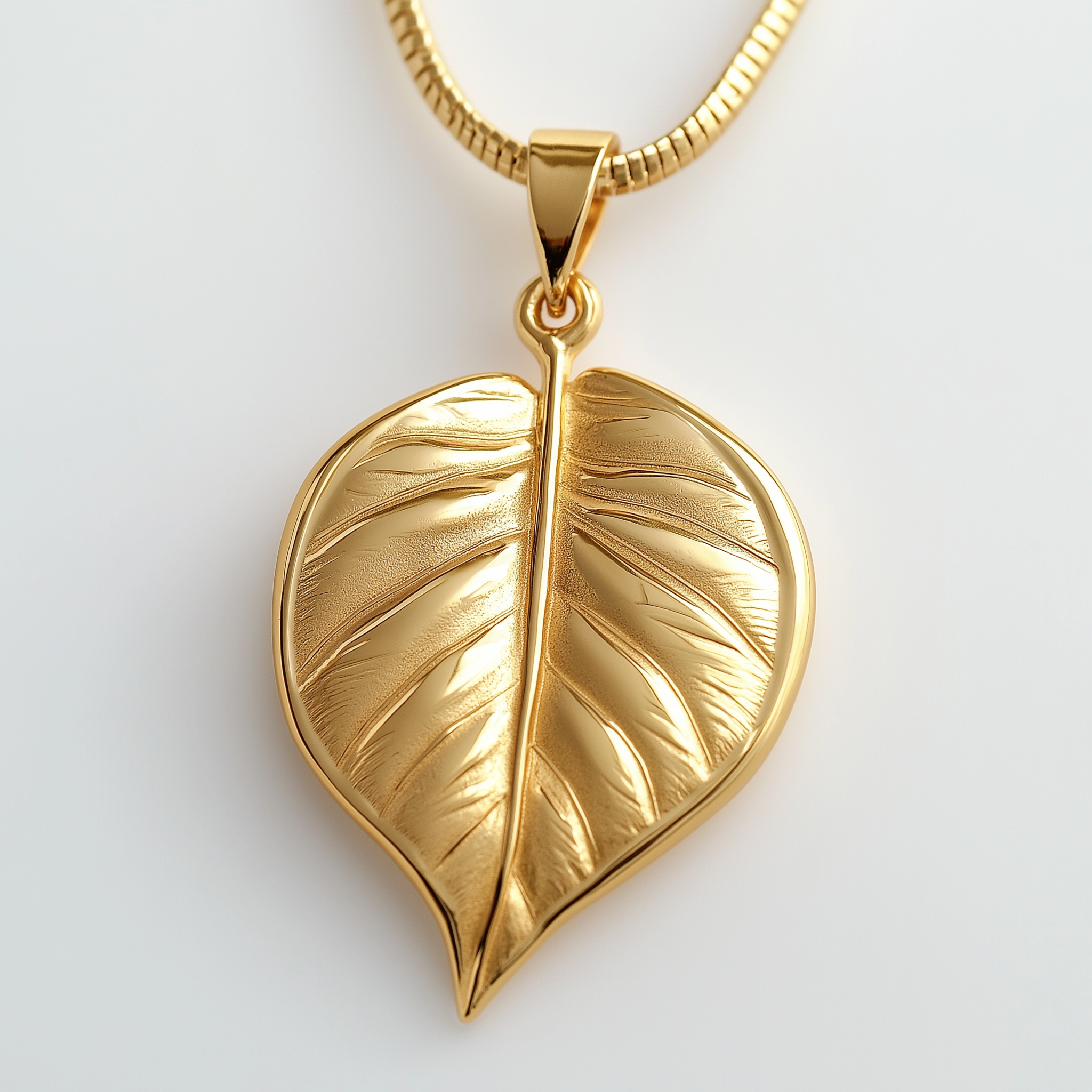 Main view of Leaf Pendant