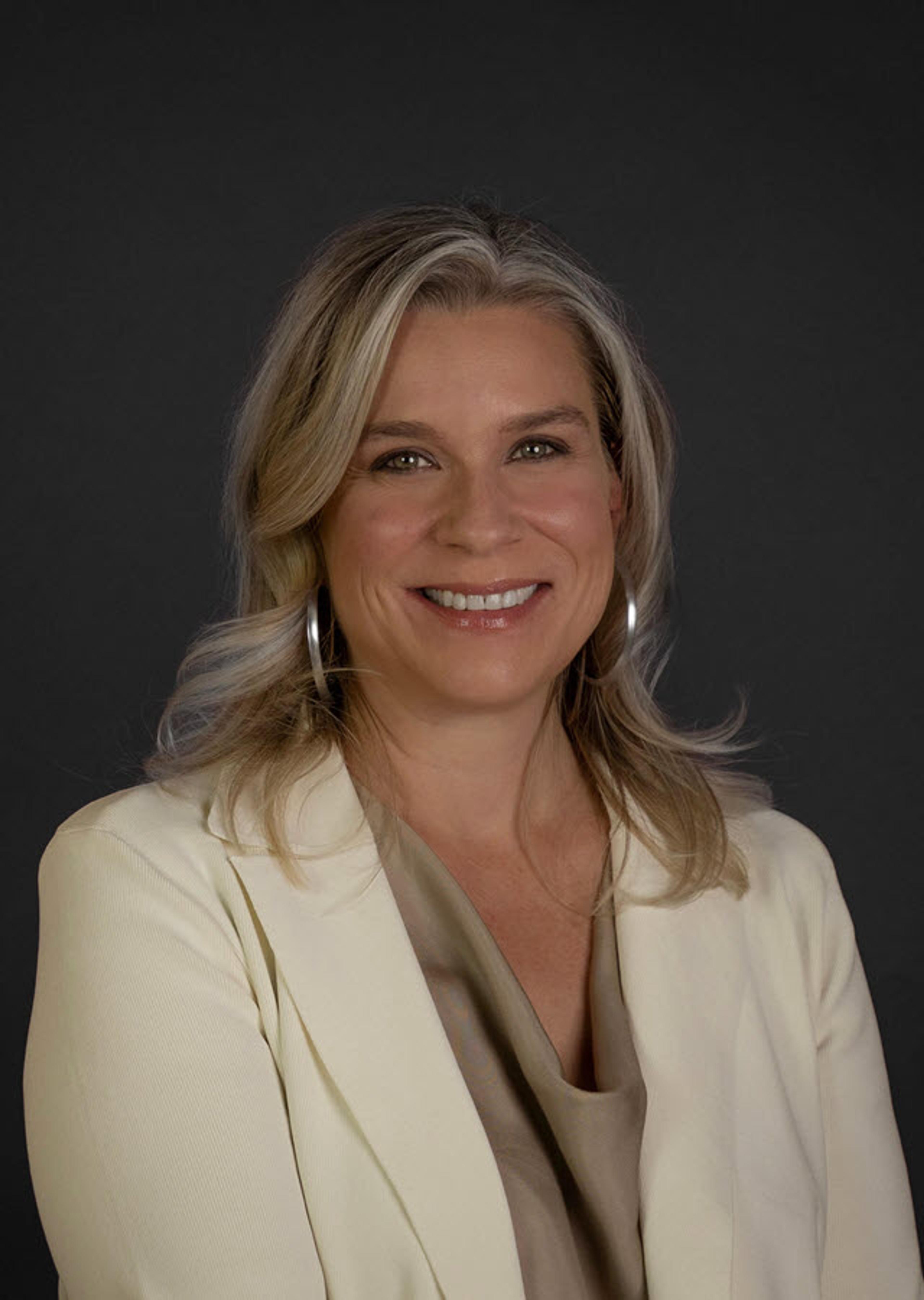 Anne Kraybill, Art Bridges CEO