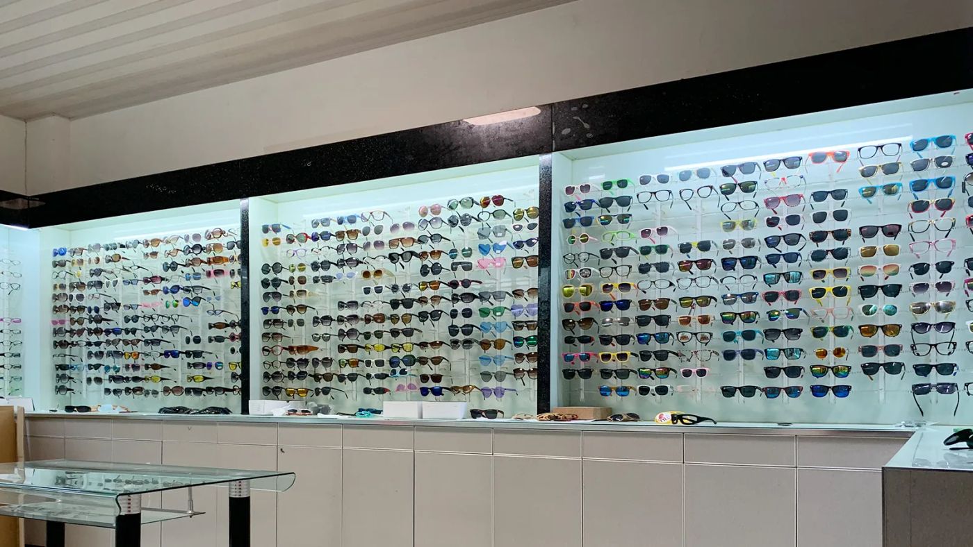 Sunglasses frames displayed in the DOMI showroom for OEM project selection