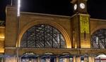Lipton illuminated the clock tower at King's Cross Station in London, UK with the message: 'Make tea time peace time'.