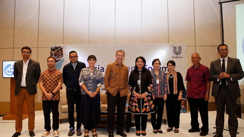 Unilever Indonesia Hygiene Forum Foto Bersama