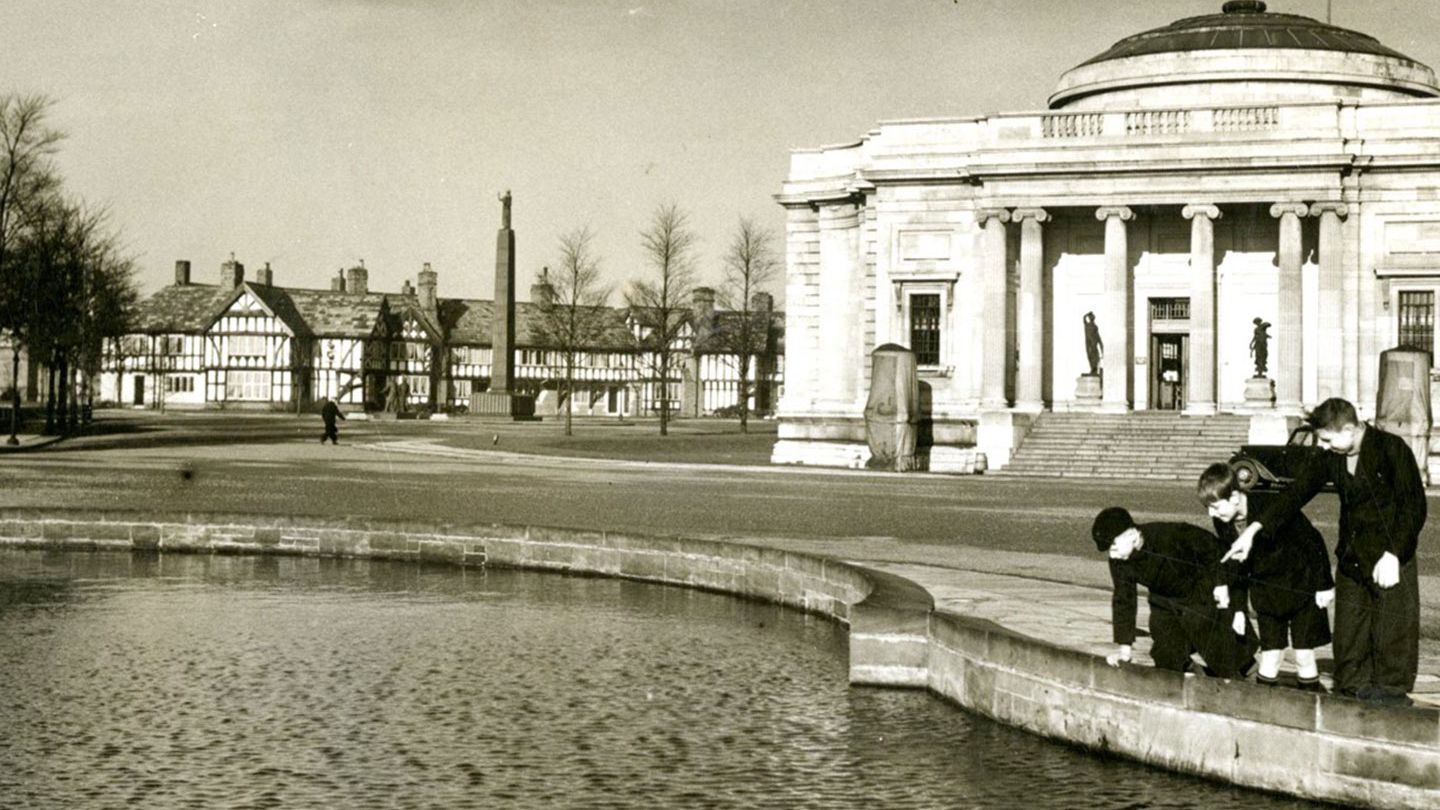 A photograph of the Lady Lever Art Gallery at Port Sunlight, Liverpool, UK. 