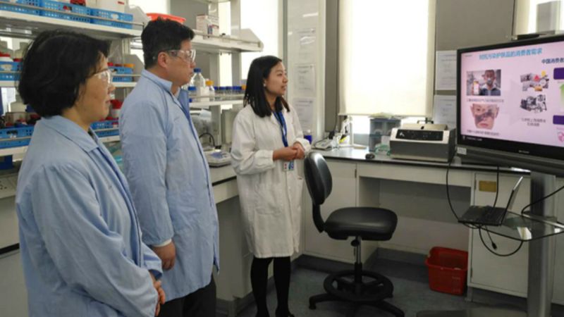 a delegation of SH-FDA officials led by its Director General, Mr. YANG Jinsong