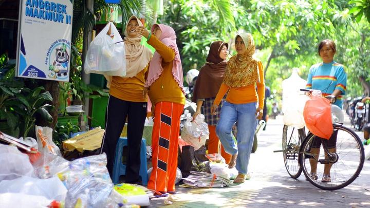Unilever waste bank.