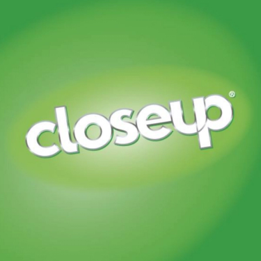 Close-up logo