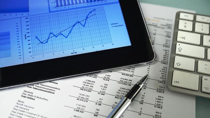 Tablet reporting graphs and data