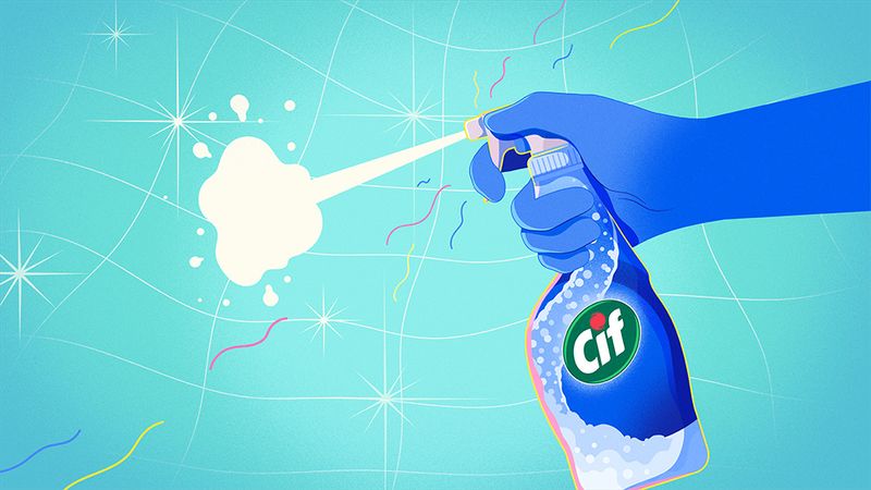 Spraying CIF bottle
