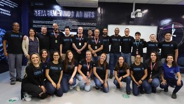 Quelques-uns des membres de l'équipe de l'usine de détergents textiles d'Unilever à Indaiatuba, au Brésil.