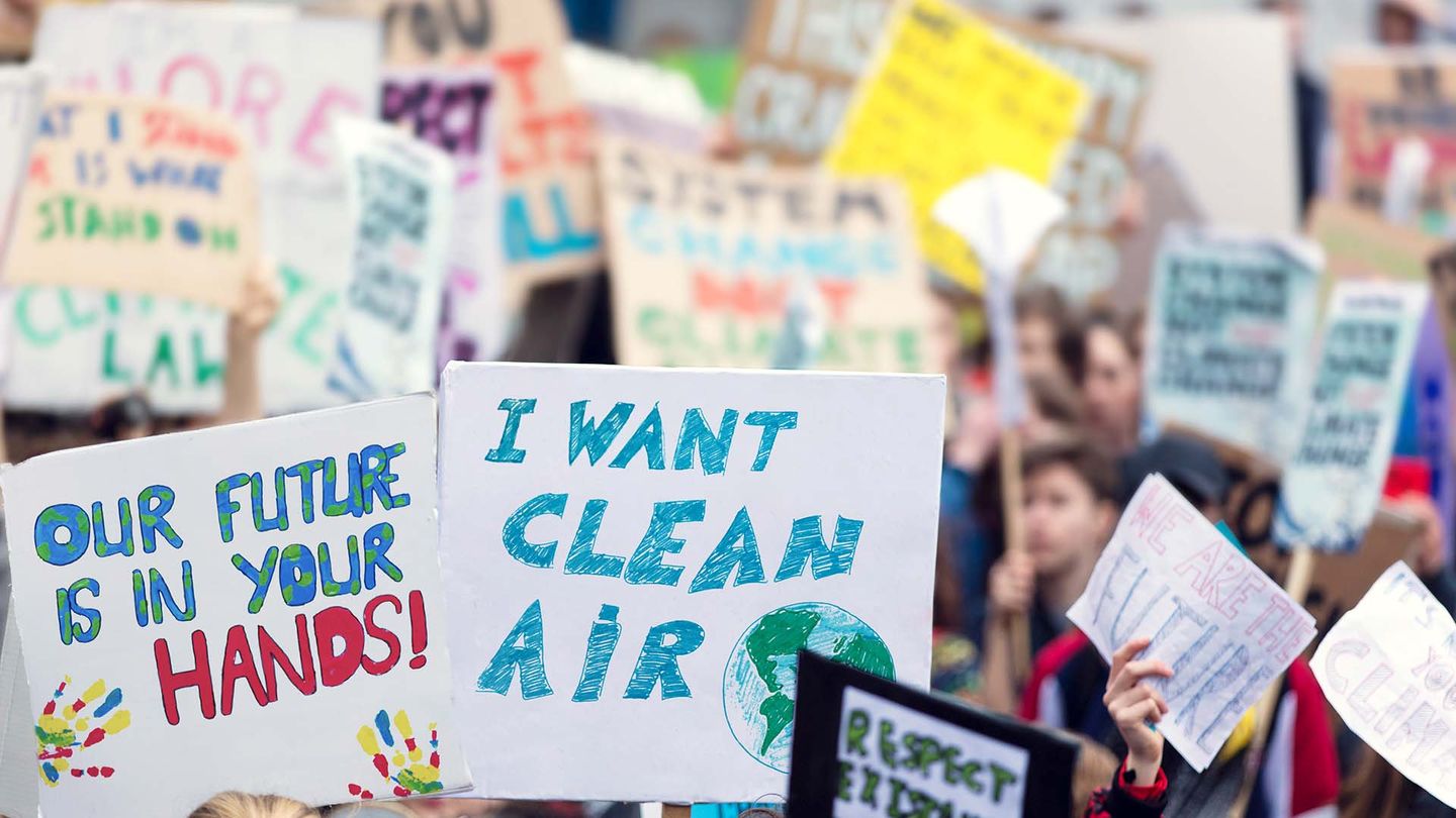 Protest banners for climate awareness