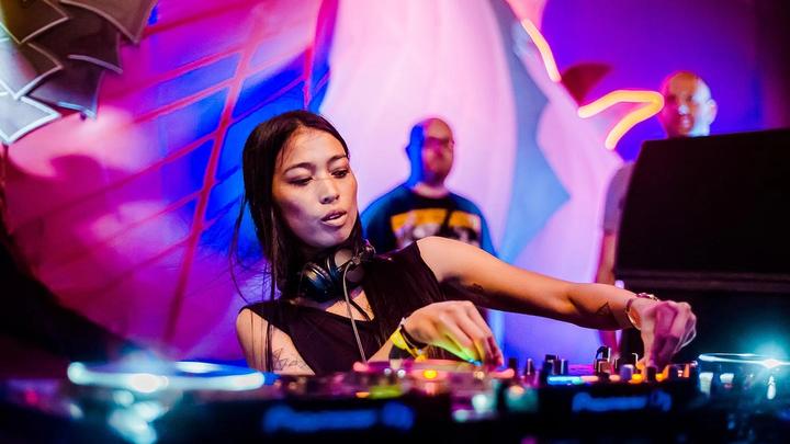 Day of the girl DJ