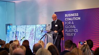 Alan Jope prenant la parole durant la Business Coalition for a Global Plastics Treaty