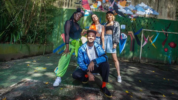 Presenters of Comfort’s TV show ‘Se Essa Roupa Fosse Minha’