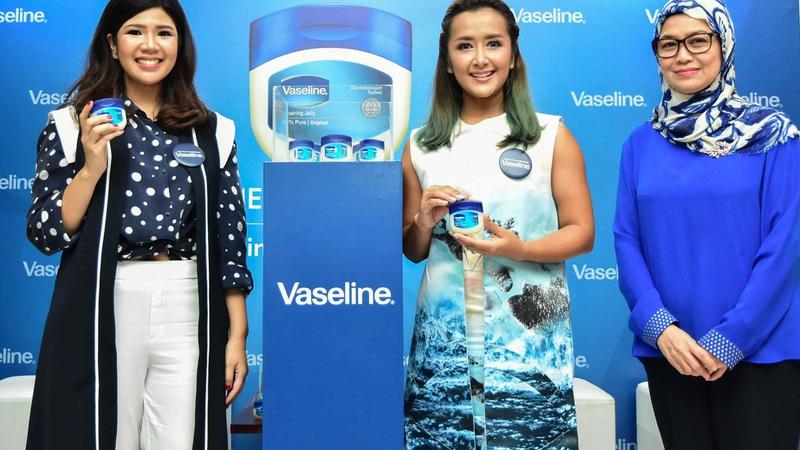 Unilever Indonesia Vaselin Reparing Jelly Pembicara