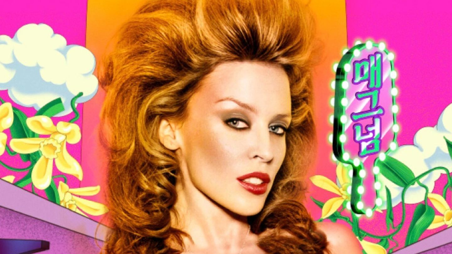 Kylie Minogue vor buntem Hintergrund