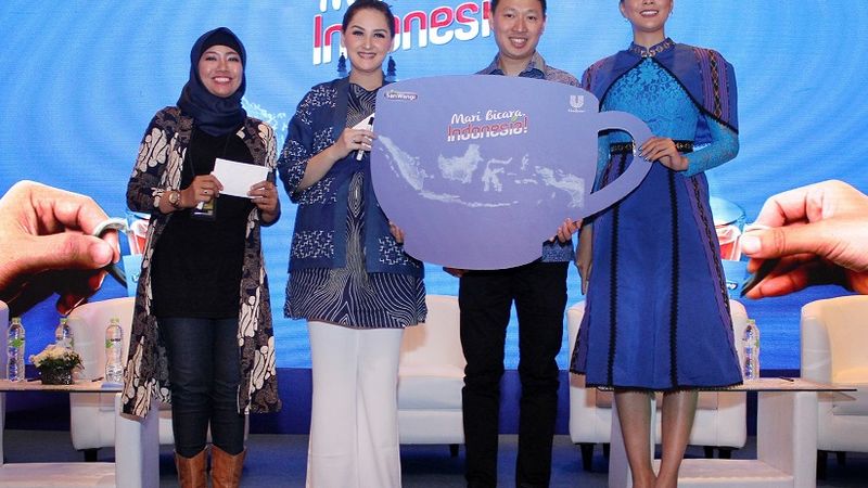 Unilever Indonesia SariWangi Mari Bicara Indonesia Foto Bersama