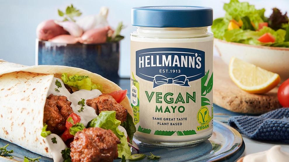 Hellmann's vegan mayo display