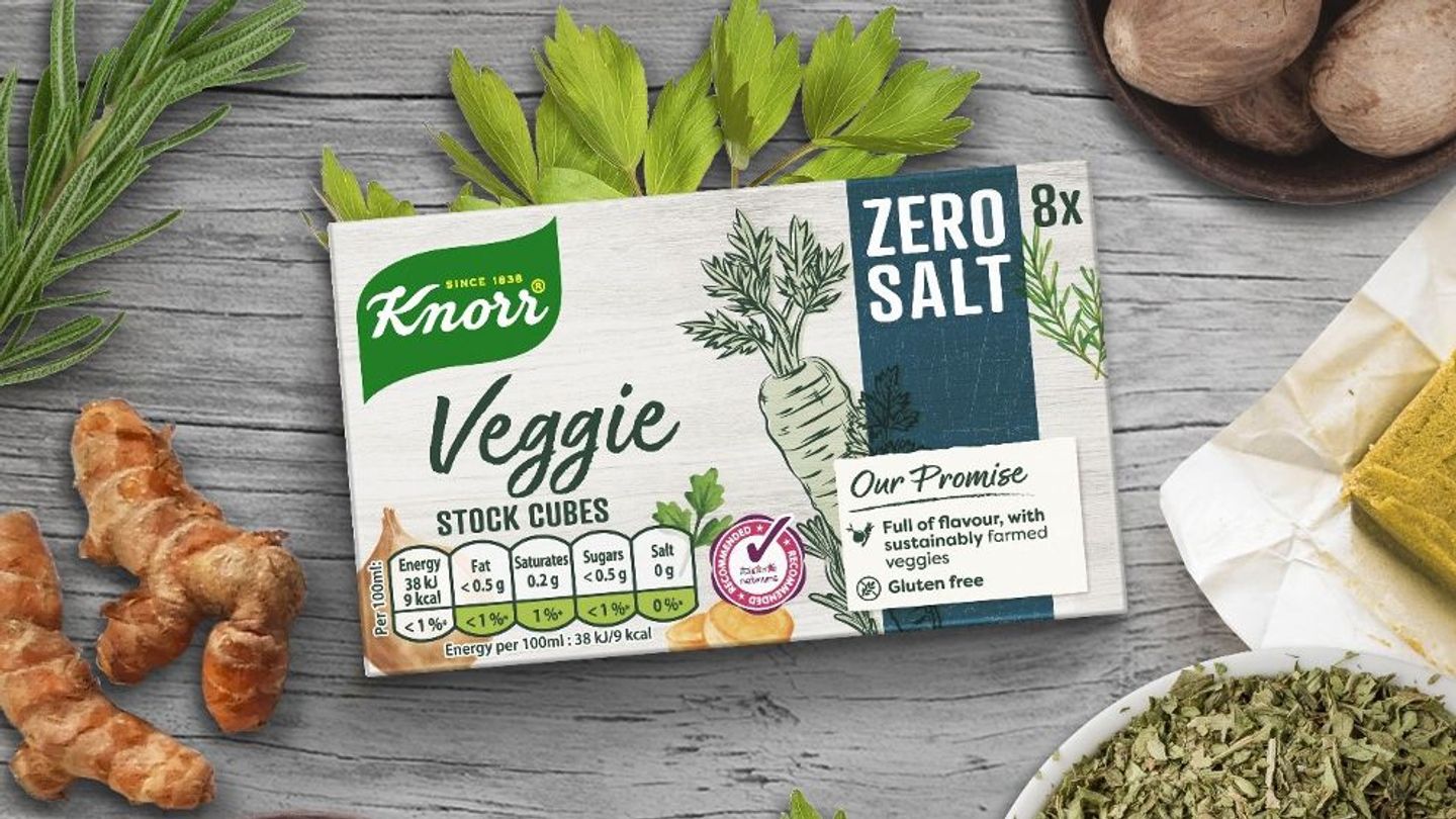 An image of the new Knorr Zero Salt Veggie stock cubes surrounded by a blend of herbs and spices.