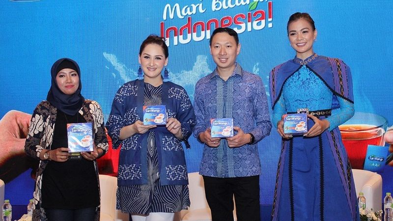 Unilever Indonesia SariWangi Mari Bicara Indonesia Foto Bersam 2