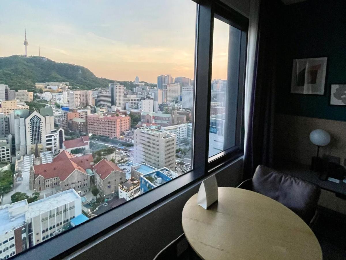 hotel room Seoul