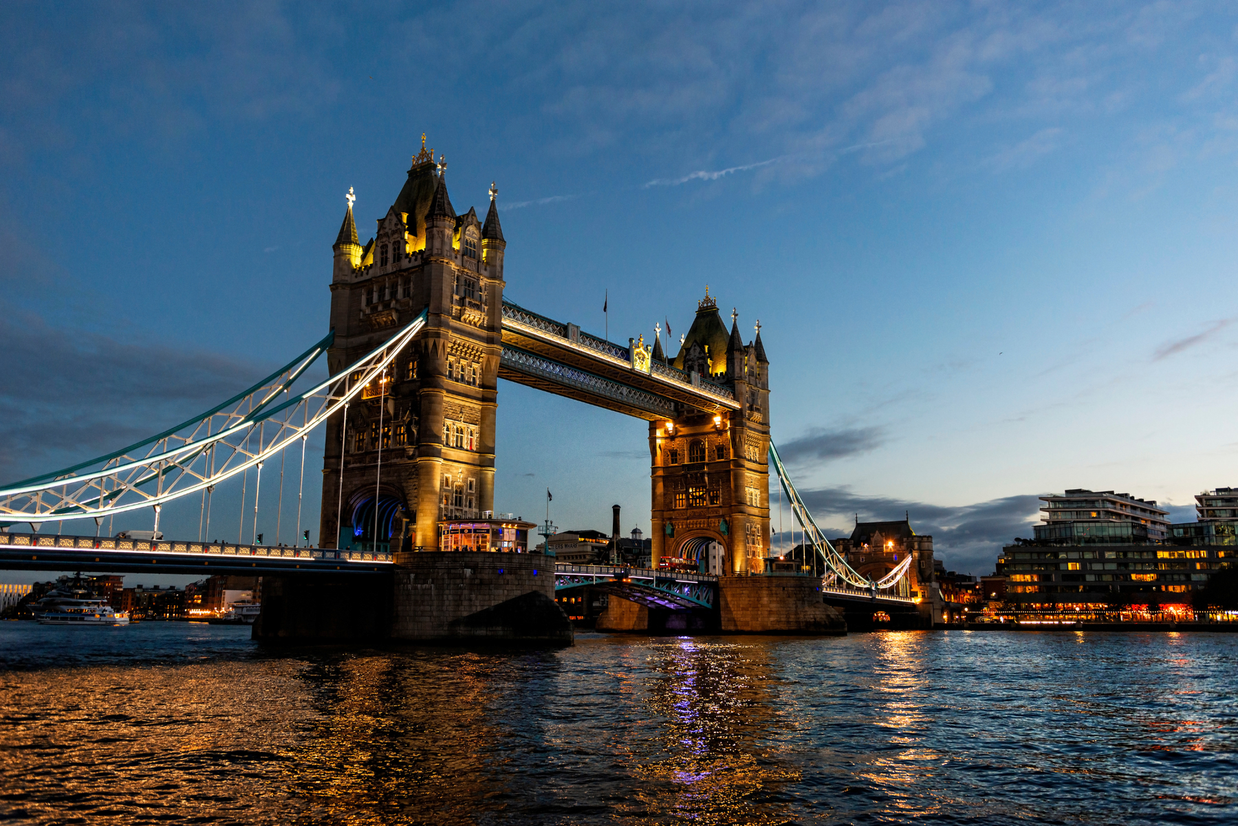 Tower Bridge i London