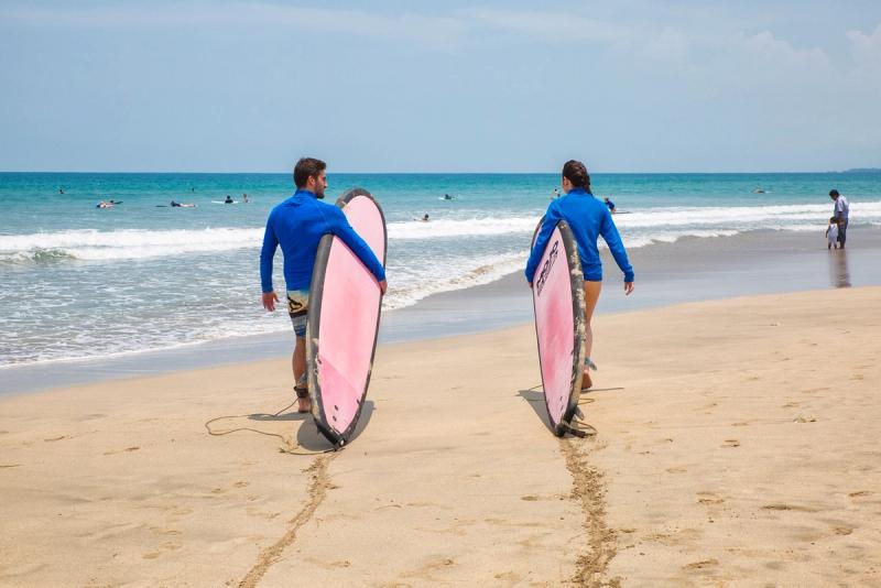 Surfing på Bali
