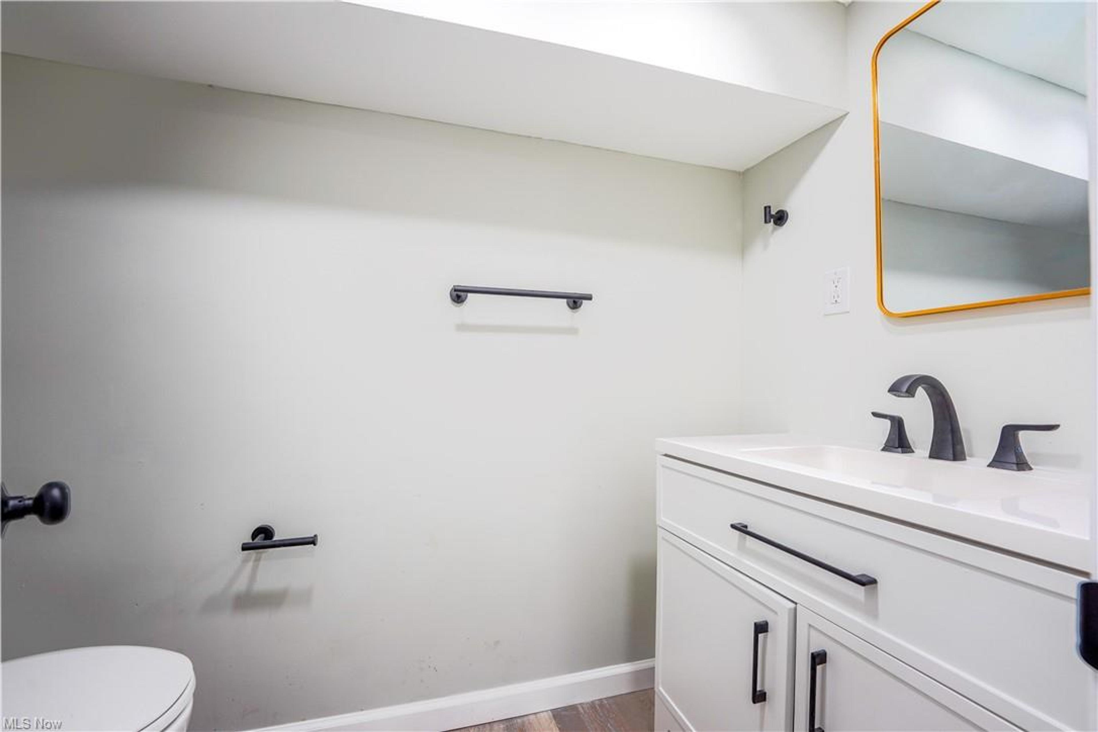 420 E 323rd Street, Willowick - photo 25