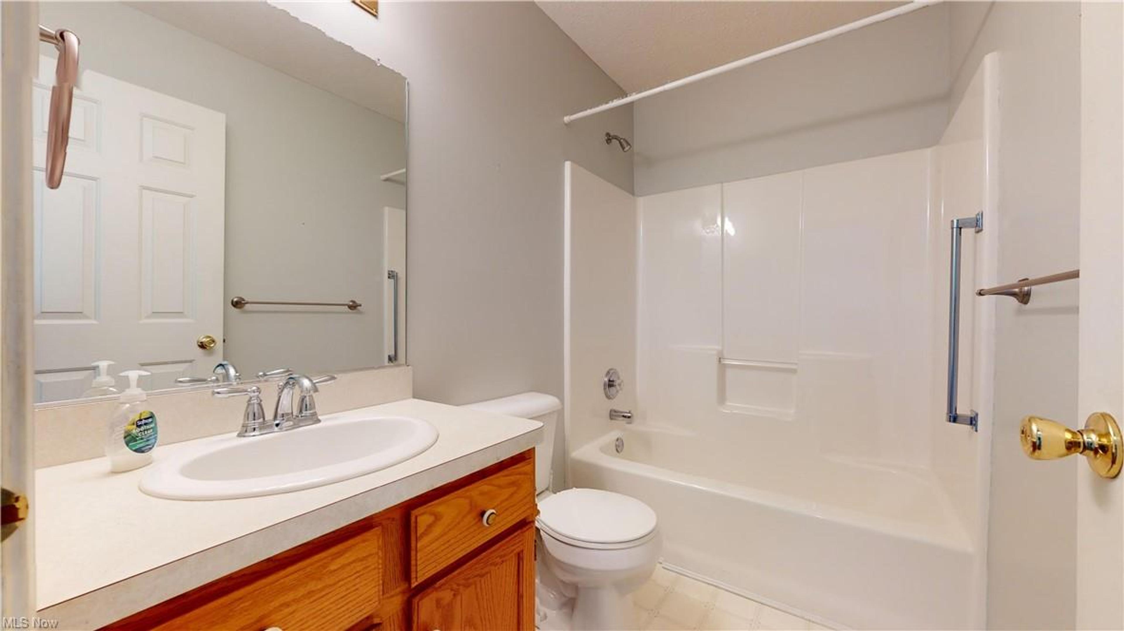 14725 Lakeview Drive, Middlefield - photo 23