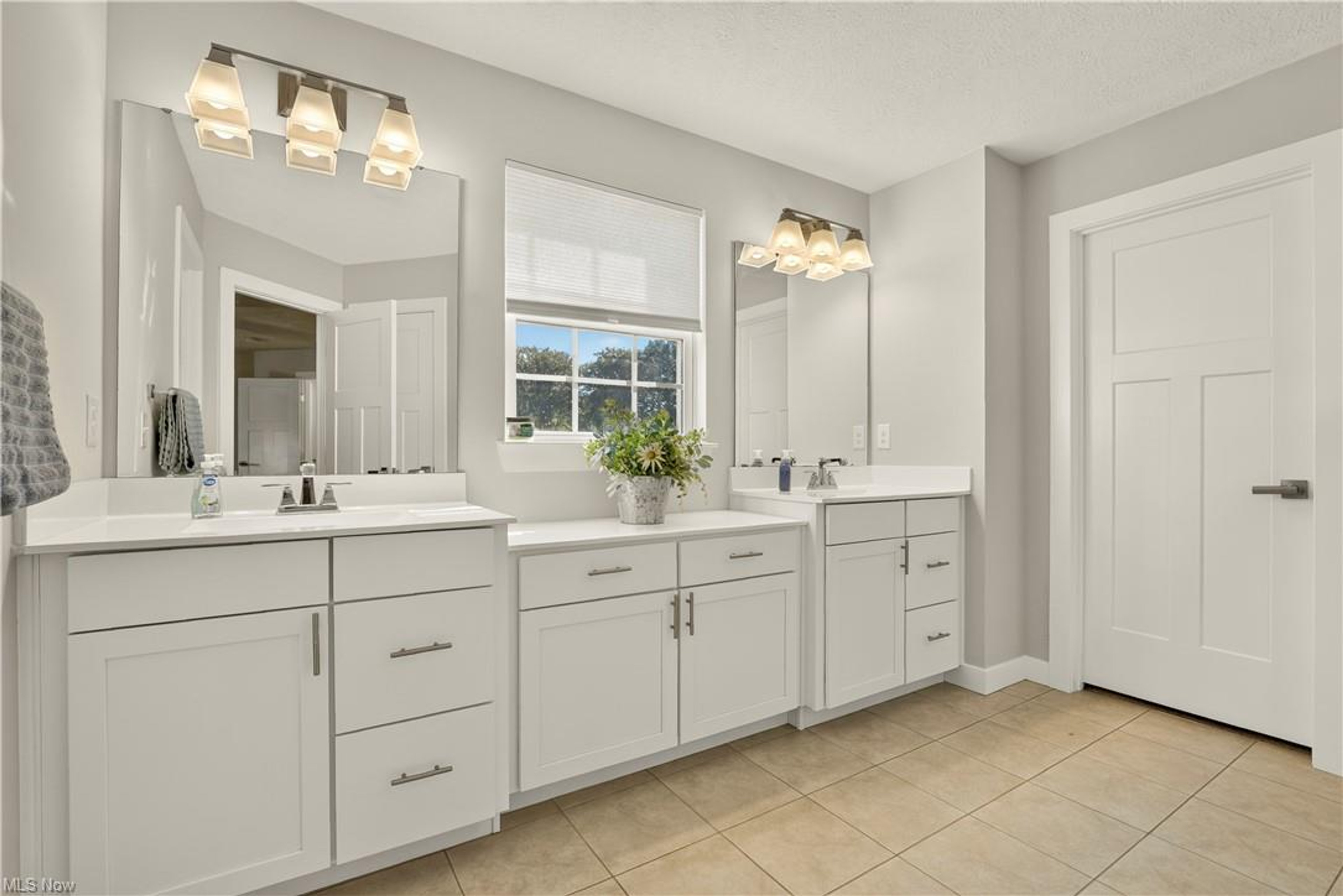 Primary bath with dual vanities