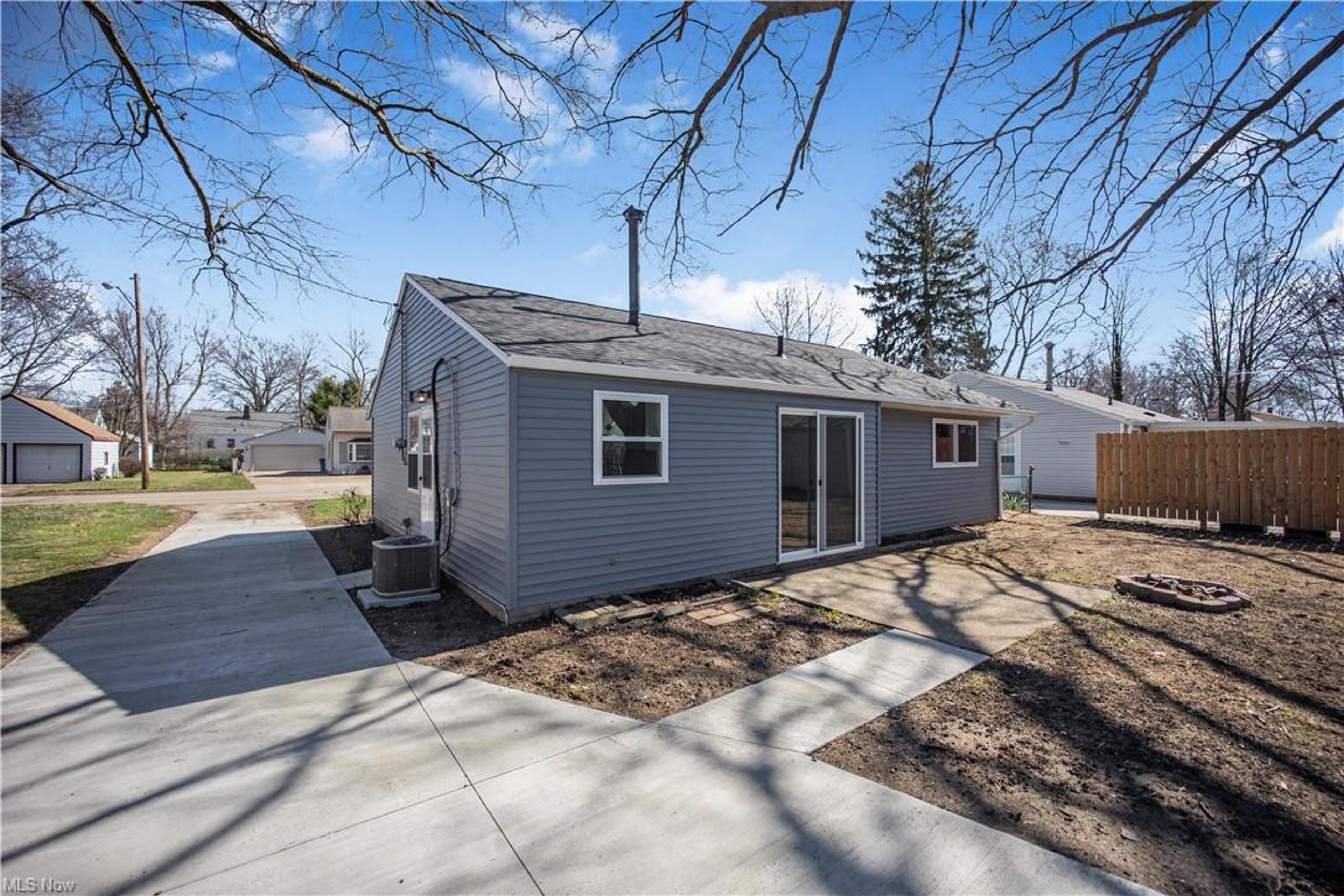 1008 Mohegan Trail, Willoughby - photo 15