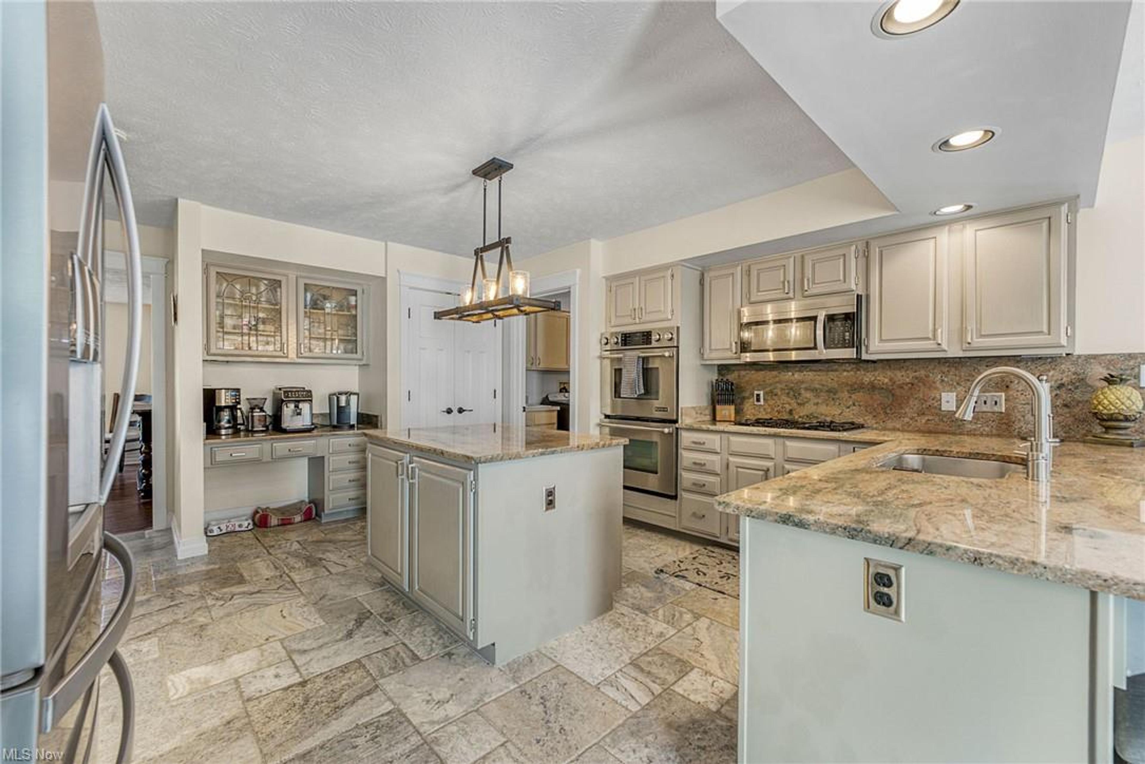 8432 Hilltop Drive, Mentor - photo 24