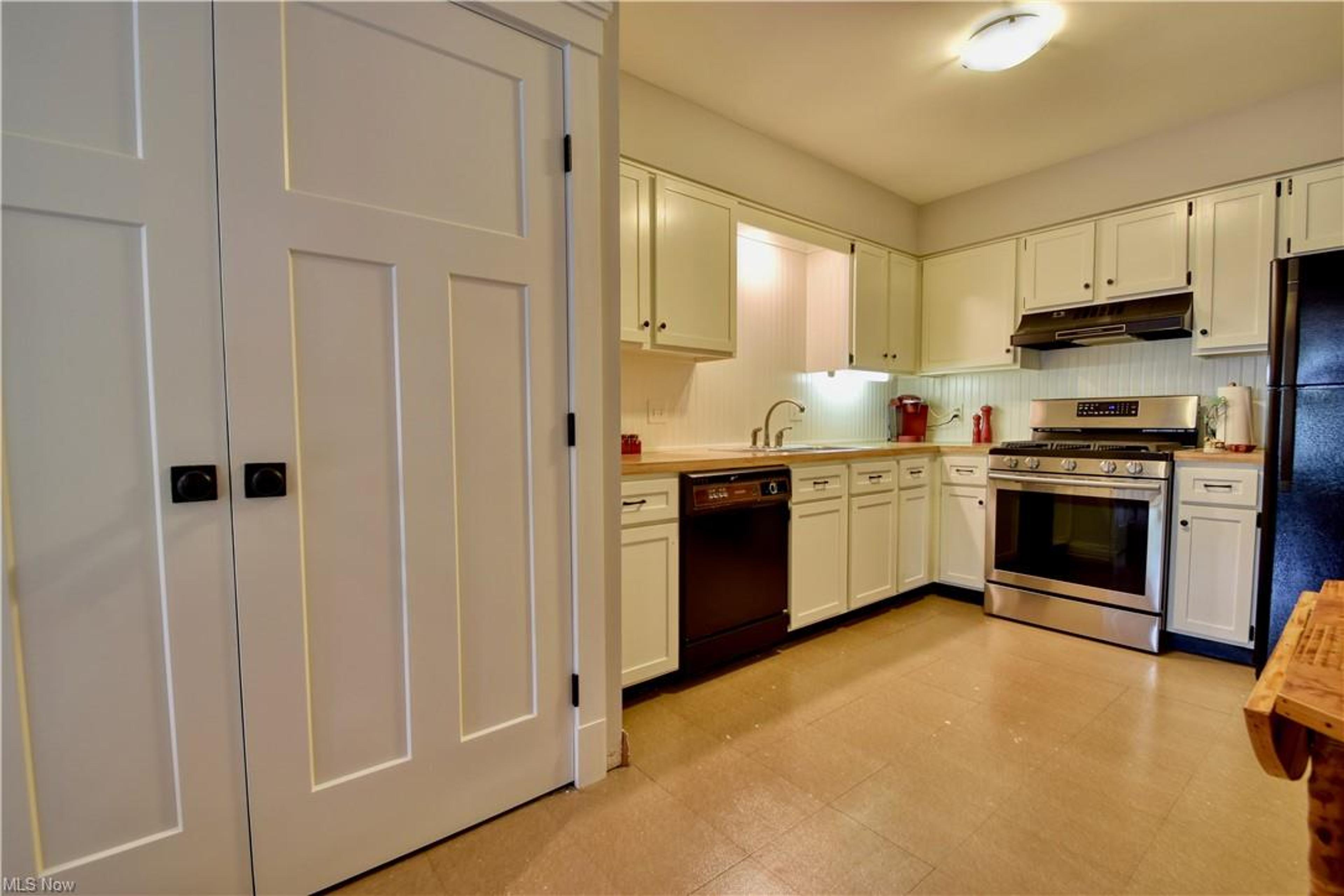 7085 Bristlewood Drive, Concord - photo 2