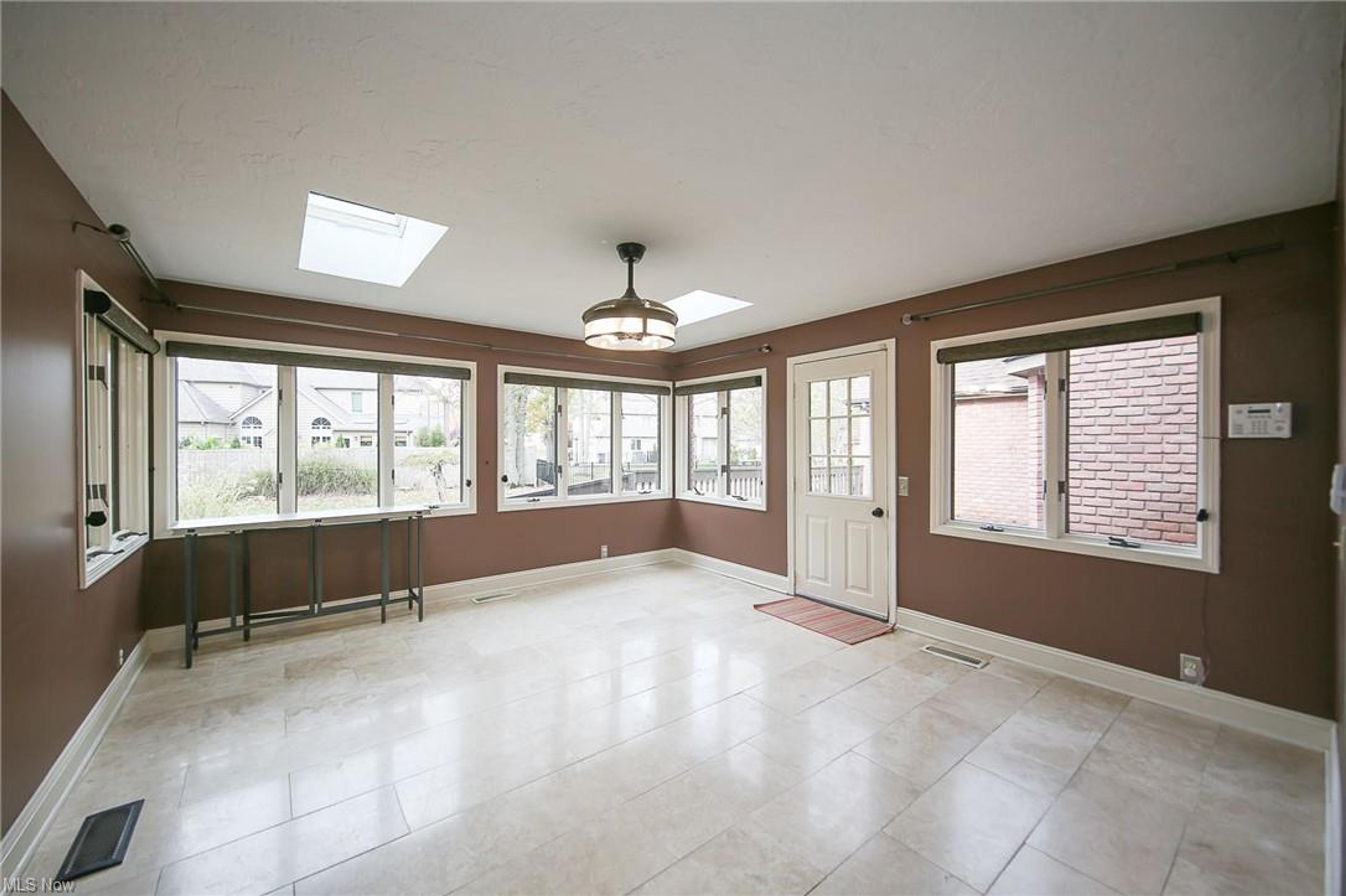 3176 Northwood Lane, Westlake - photo 20