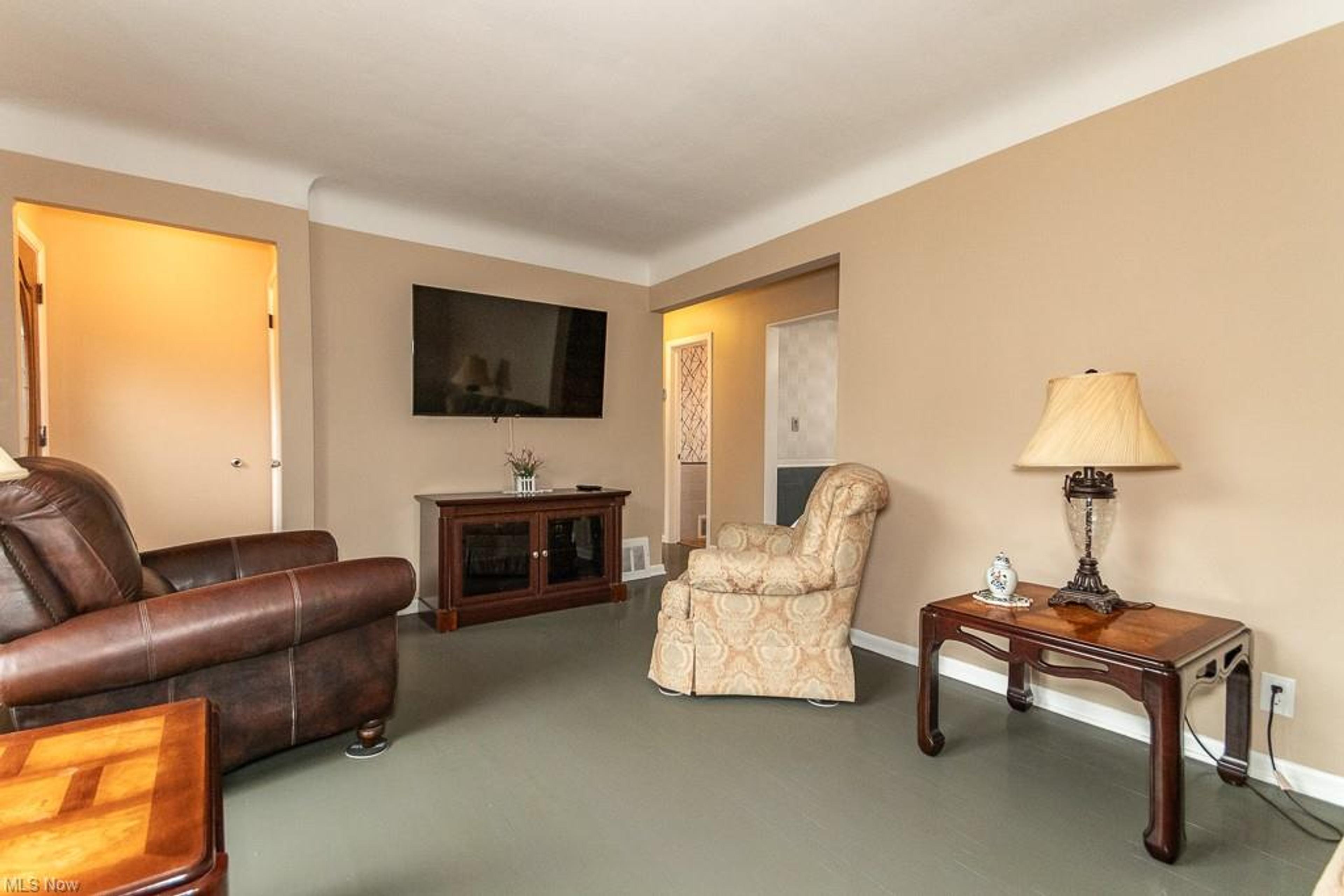 3828 E 365th Street, Willoughby - photo 26