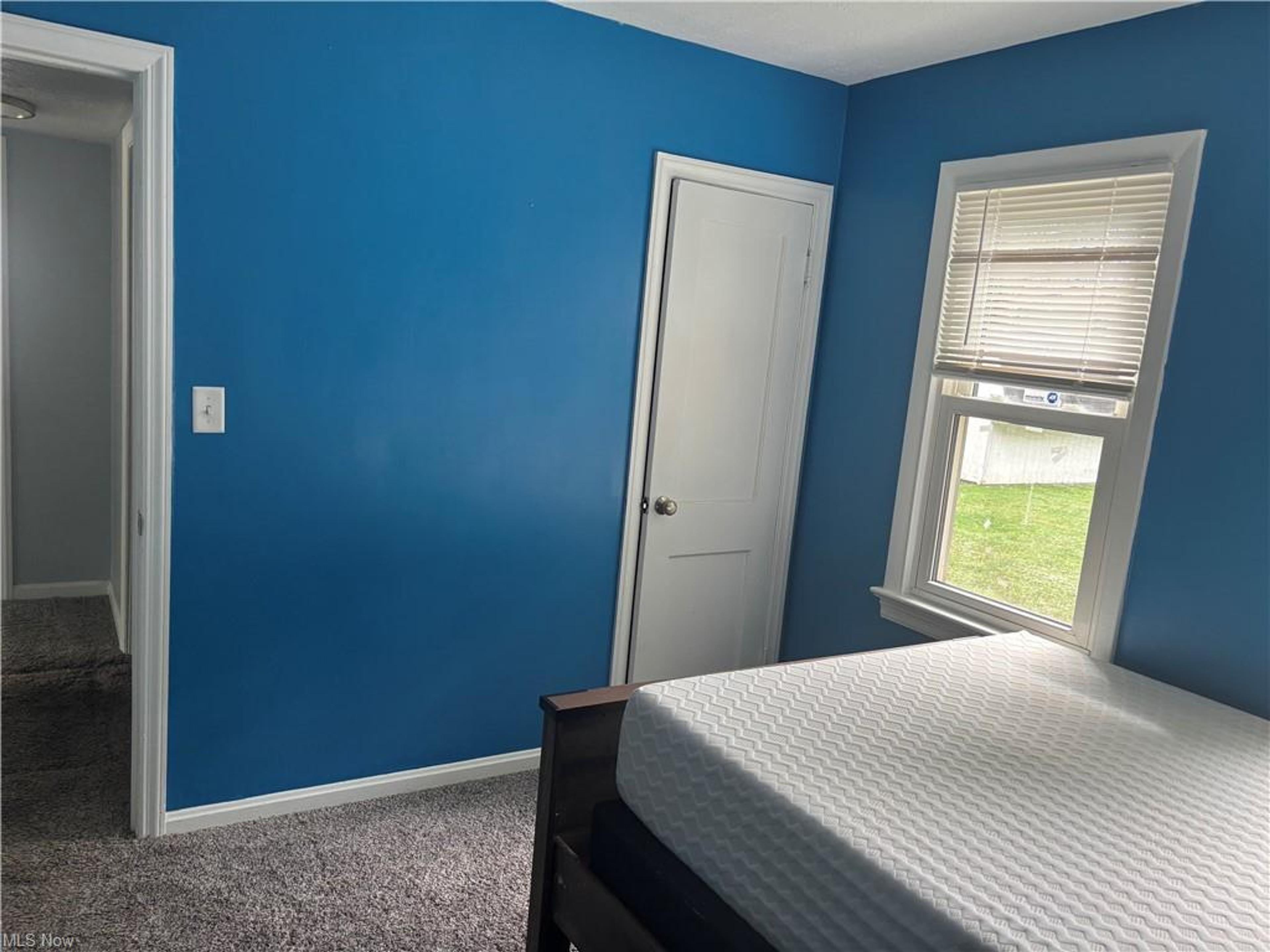 476 Woodstock Road, Eastlake - photo 12