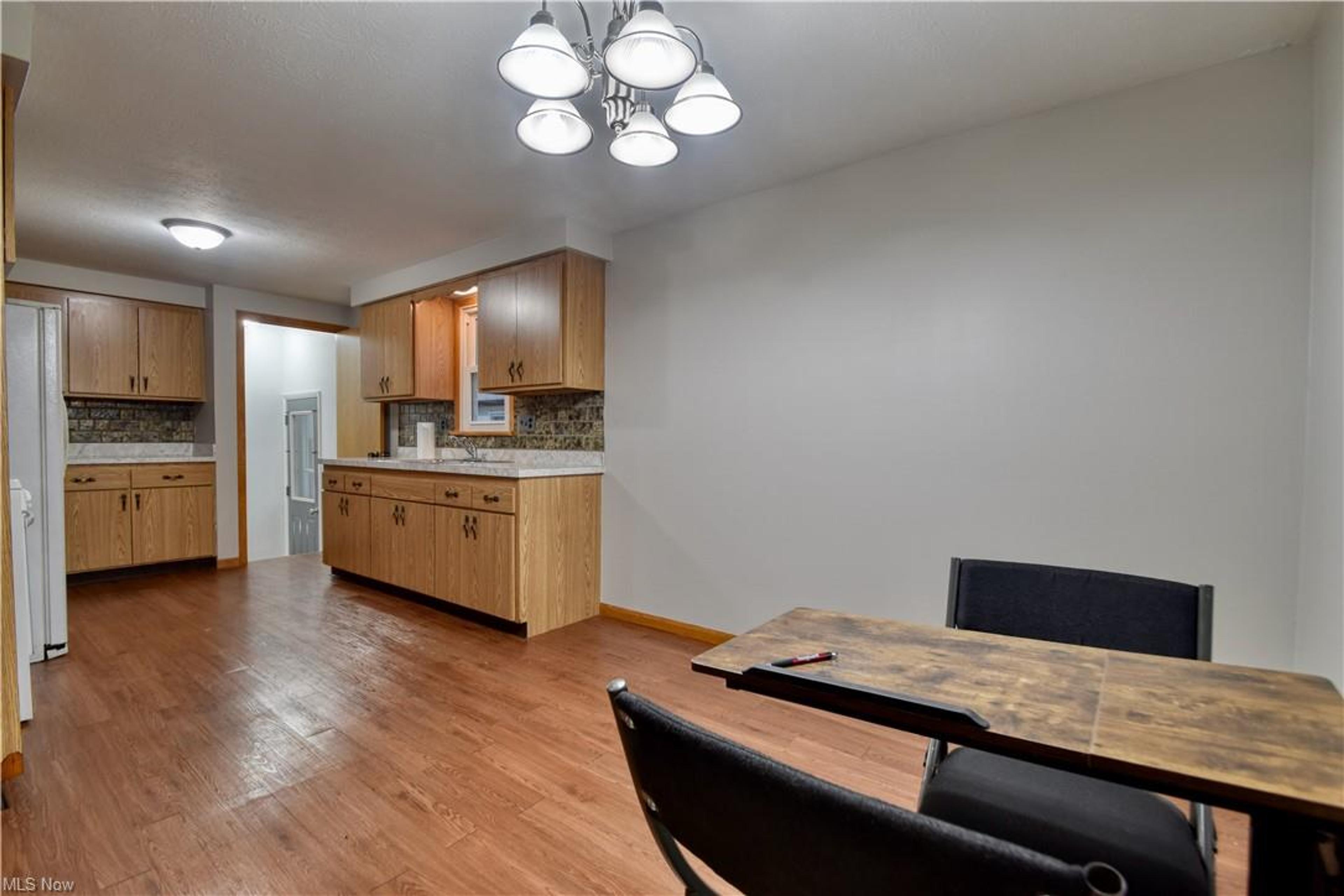 32868 Barbara Drive, Eastlake - photo 9