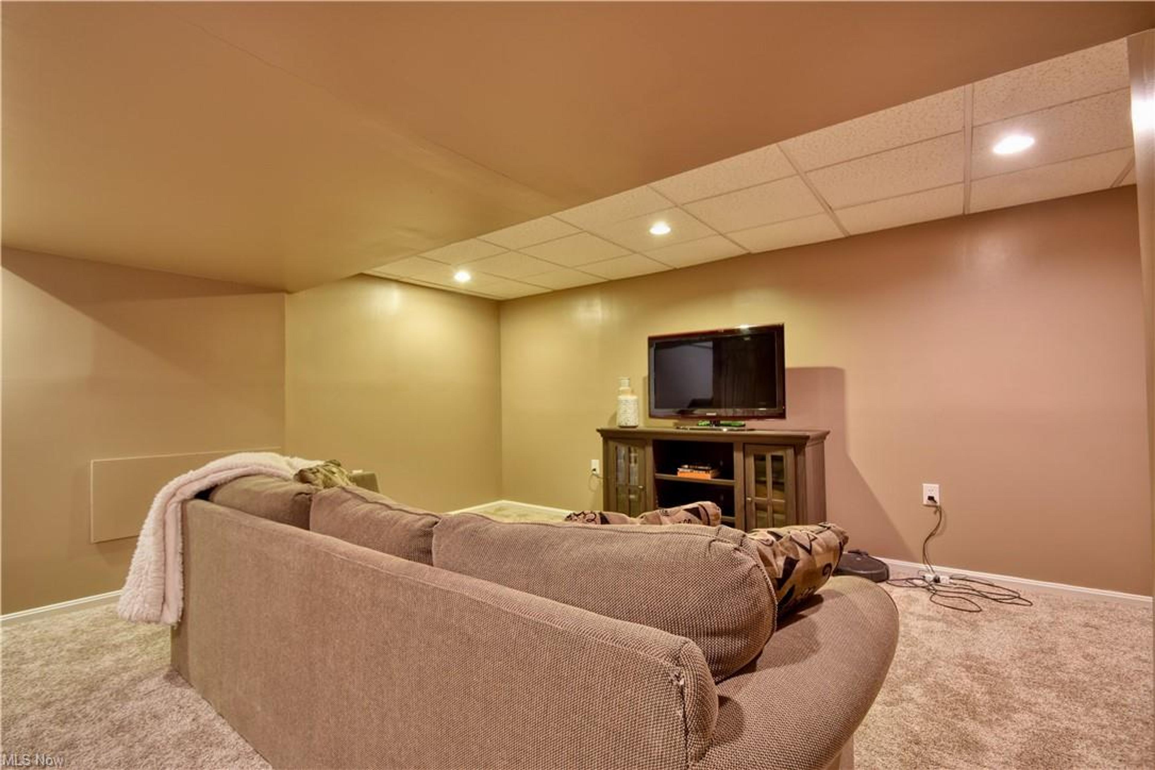 8255 Lancaster Drive #8, Mentor - photo 28
