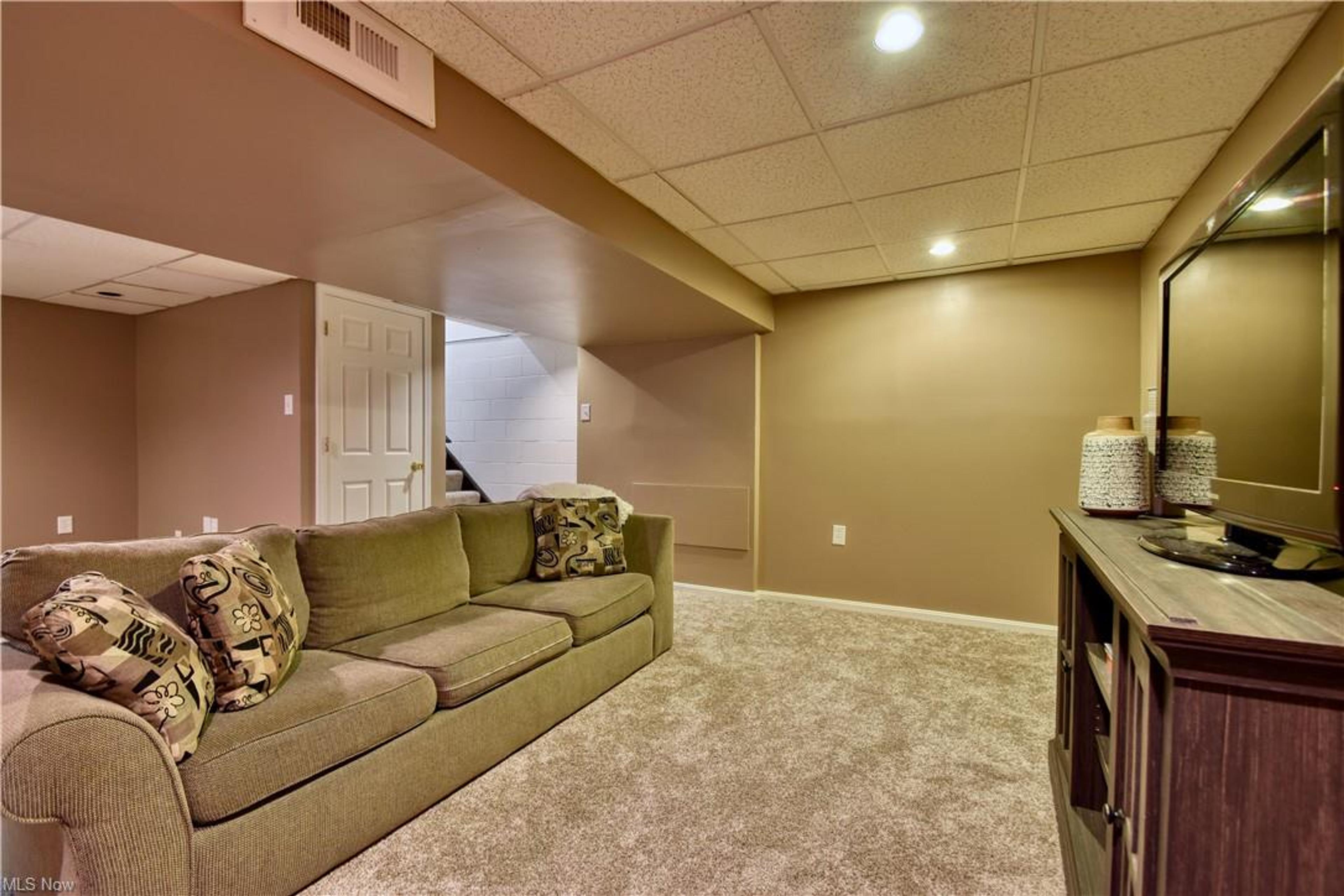 8255 Lancaster Drive #8, Mentor - photo 23