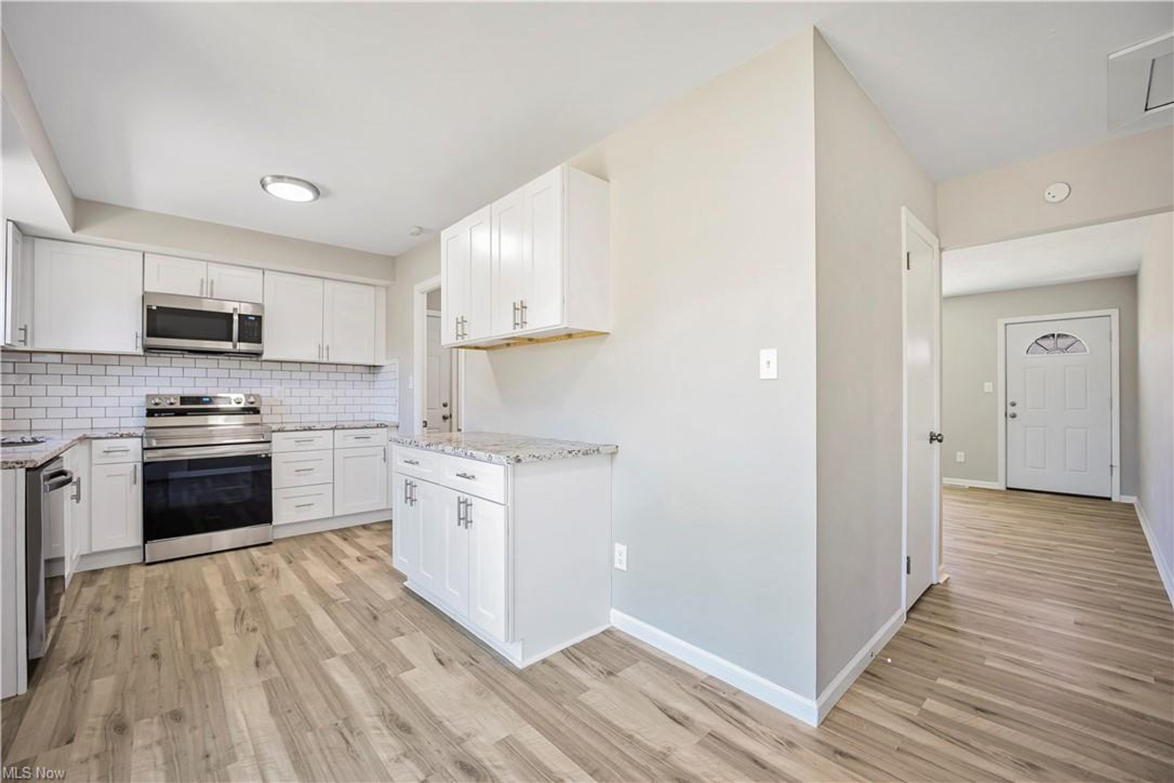 1008 Mohegan Trail, Willoughby - photo 7