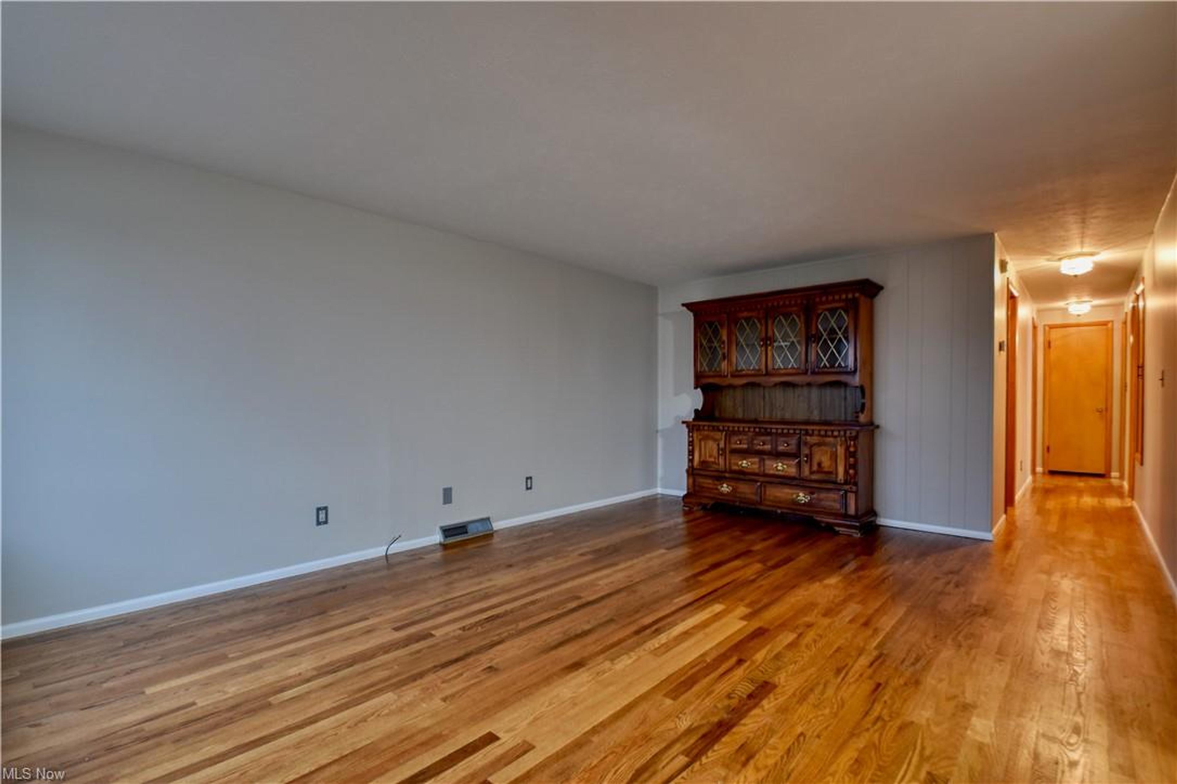 32868 Barbara Drive, Eastlake - photo 17
