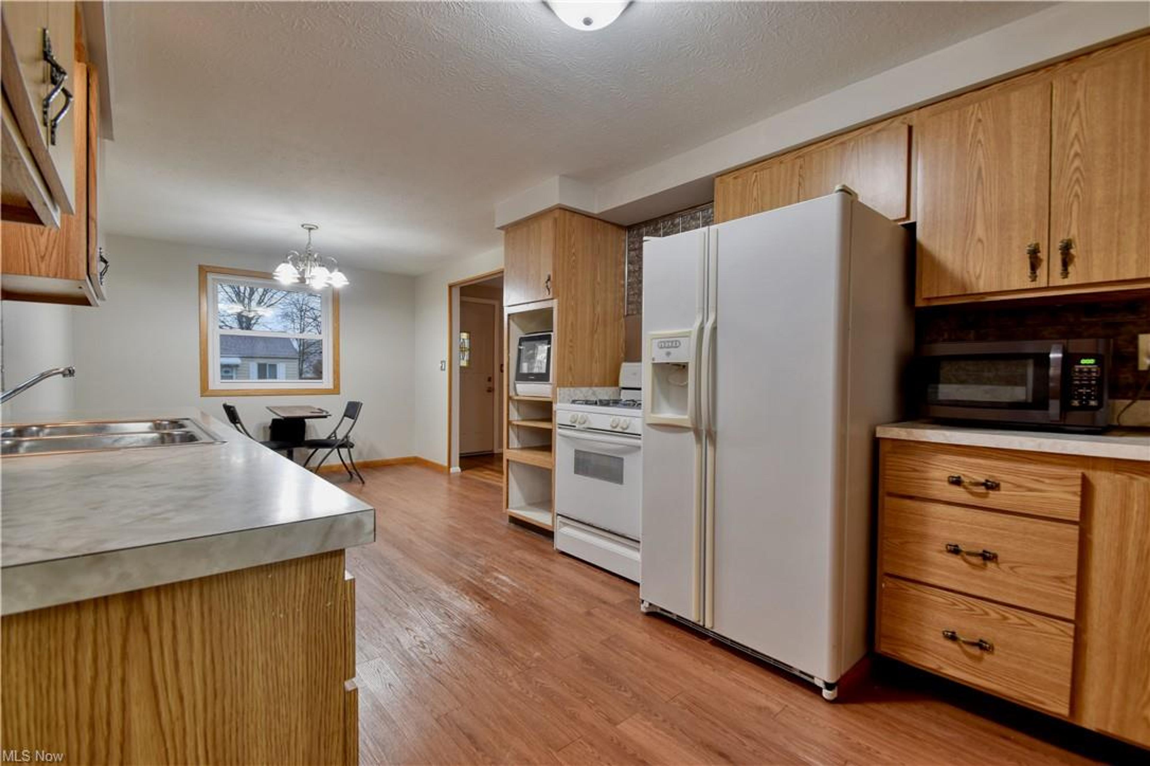 32868 Barbara Drive, Eastlake - photo 20