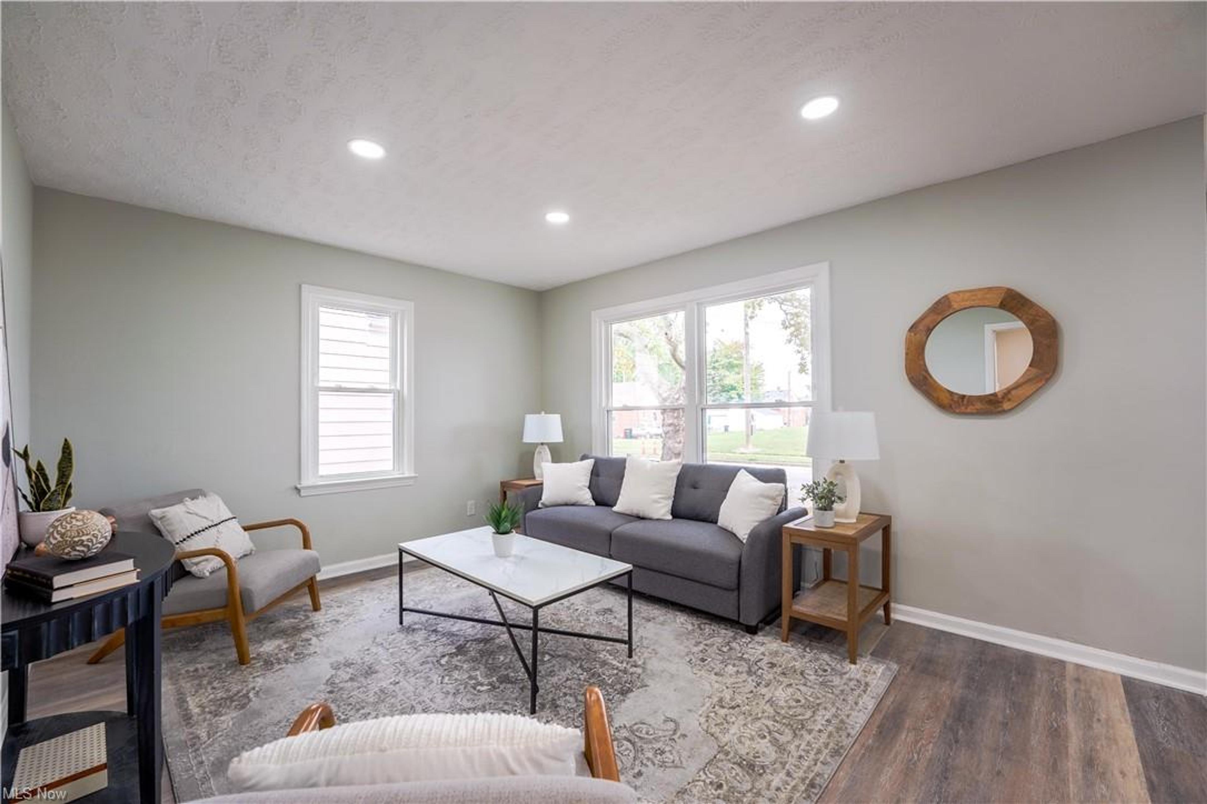 420 E 323rd Street, Willowick - photo 16