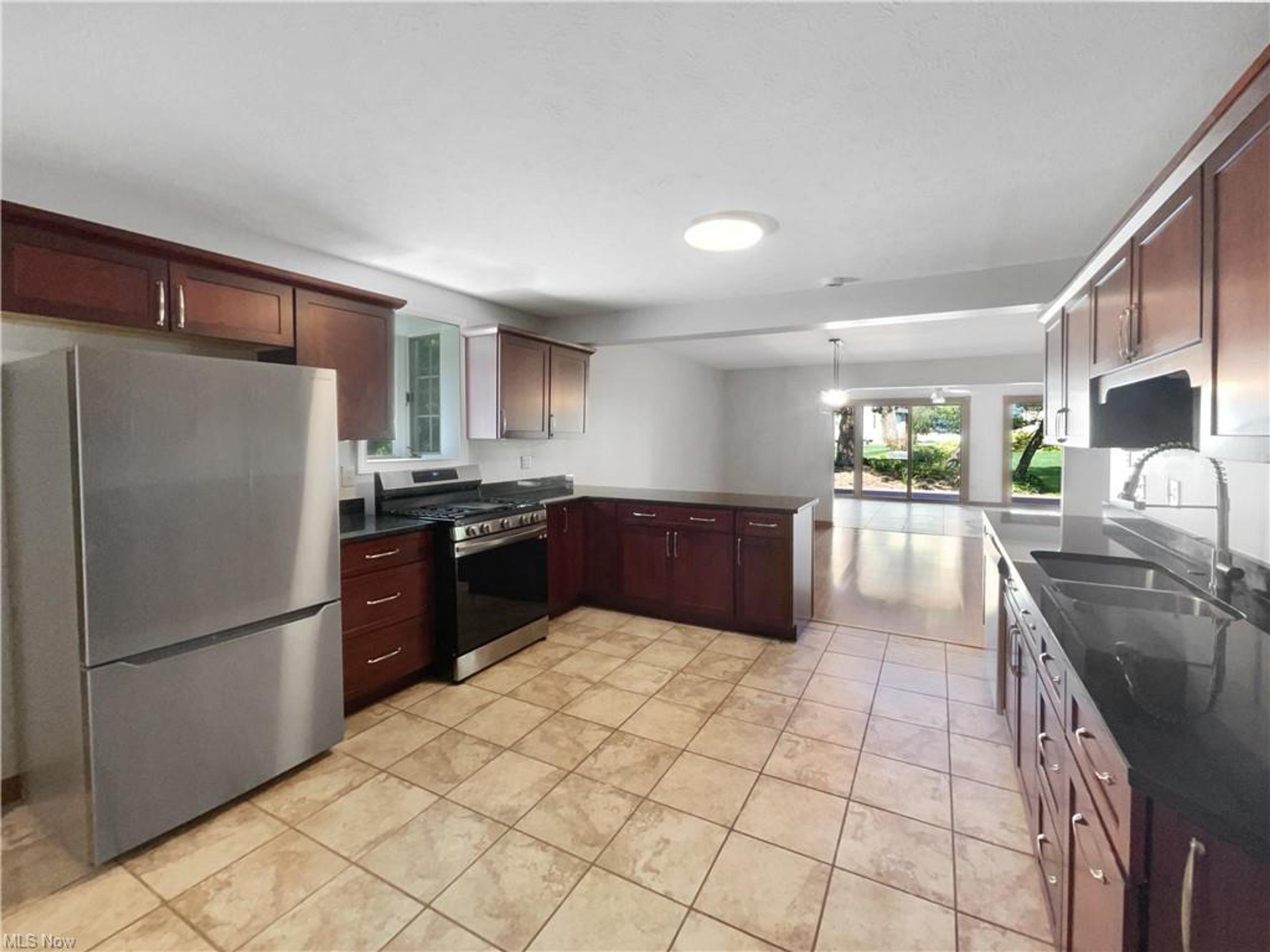 2154 Ridgebury Drive, Painesville - photo 18