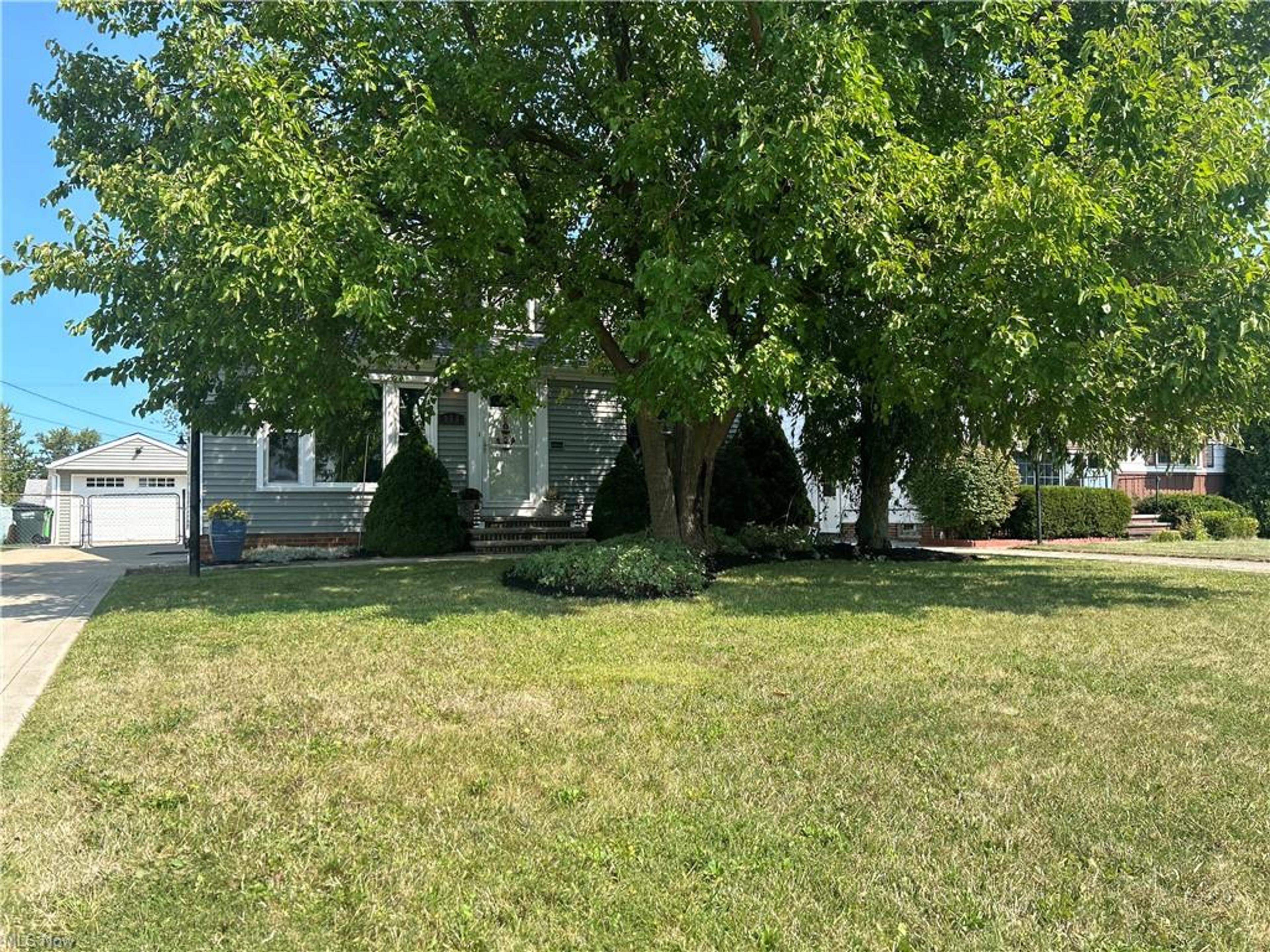 353 E 305th Street, Willowick - photo 14