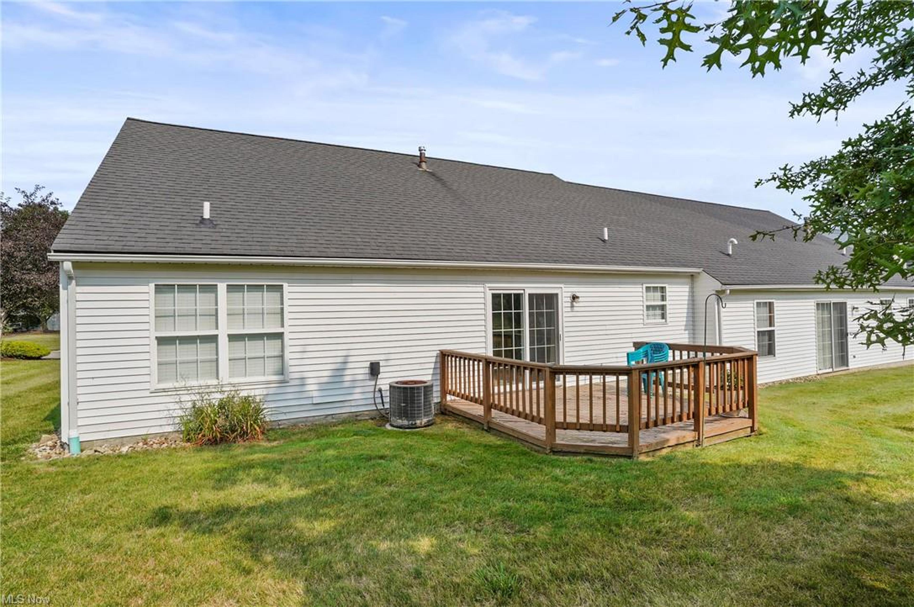 14725 Lakeview Drive, Middlefield - photo 5