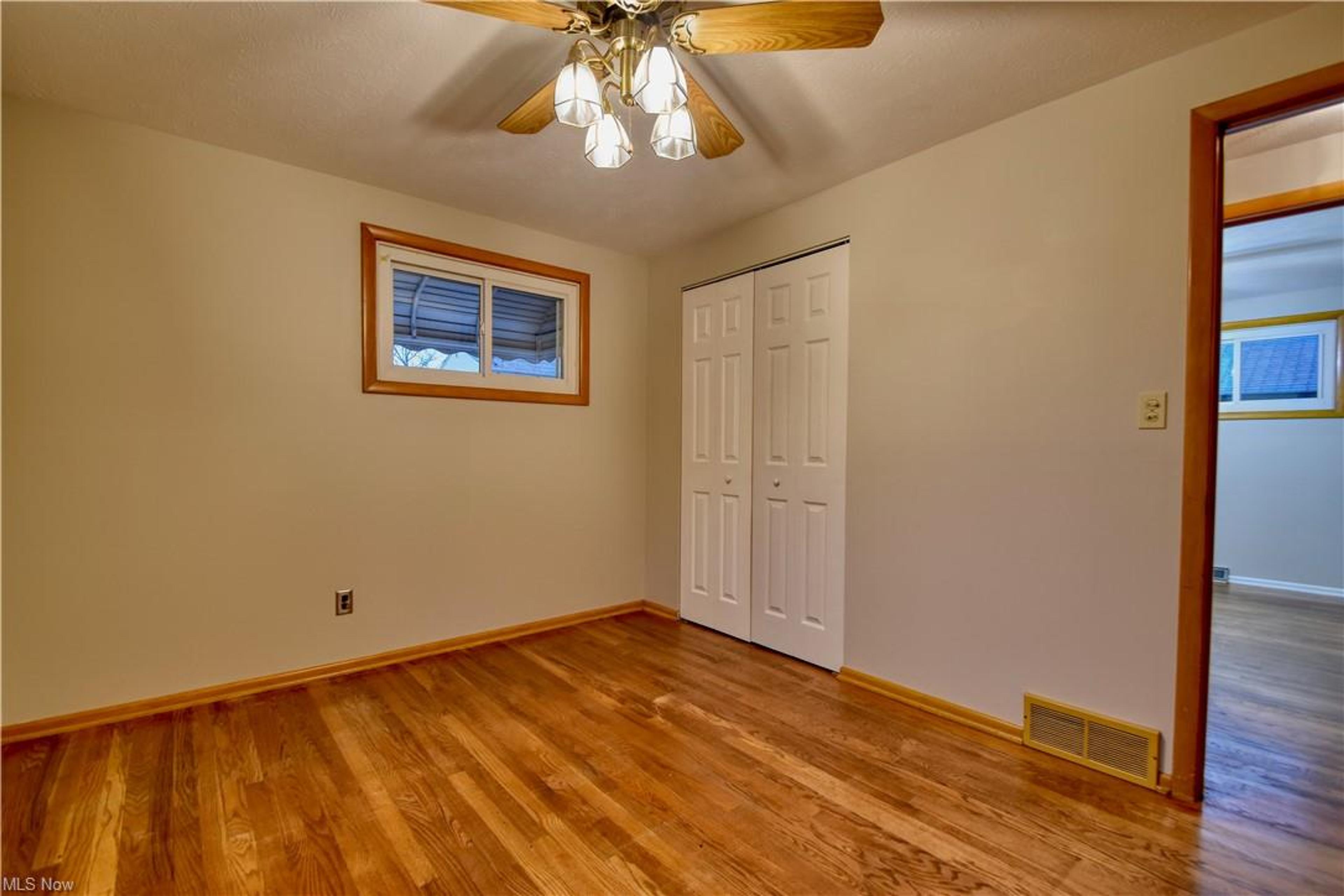 32868 Barbara Drive, Eastlake - photo 27