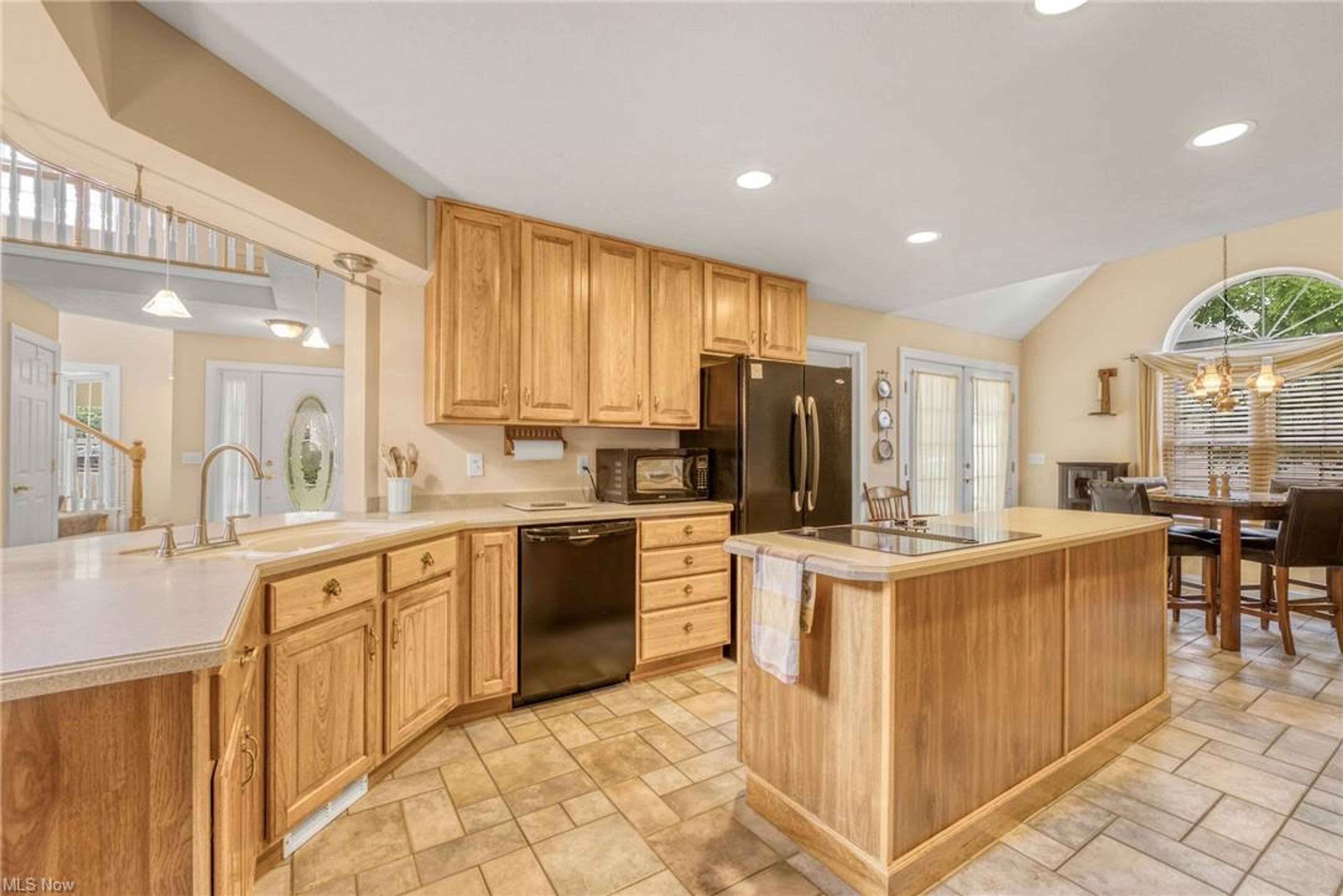 14588 Baird Street, Burton - photo 26