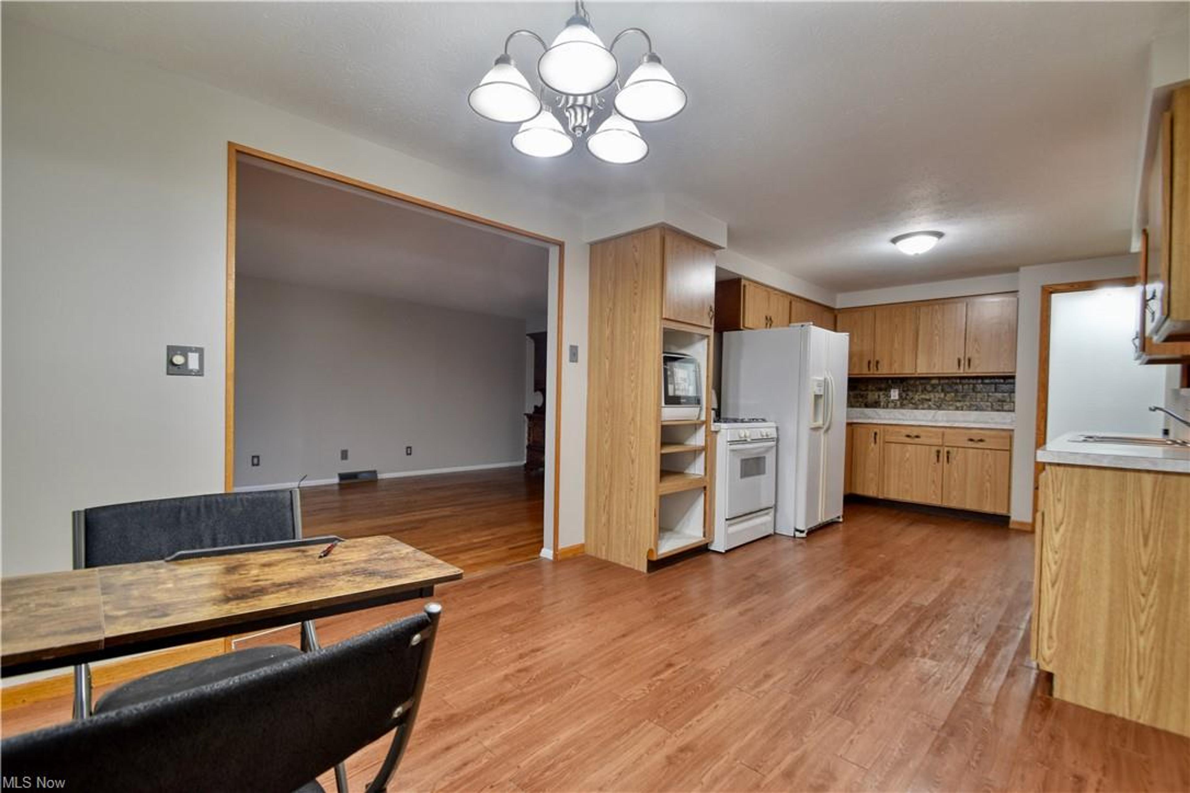 32868 Barbara Drive, Eastlake - photo 8